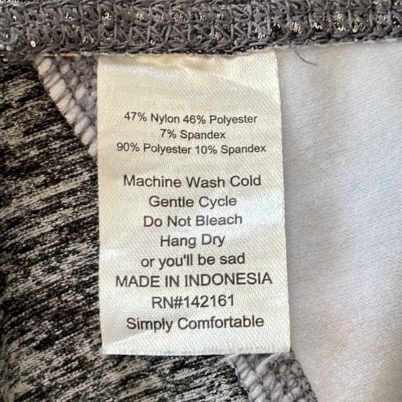 Lularoe Capri Athletic Leggings Spage Dye Geometric - Picture 4 of 5